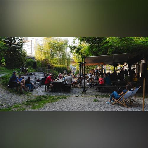 Pesničkársky showcase / Malé hudobné štvrtky